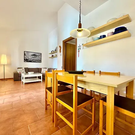 Sunrise Terrace Apartament *